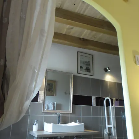 Bergerie De Lagarrigue Bed & Breakfast 3*